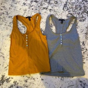 Two forever 21 tanks 👏🏼